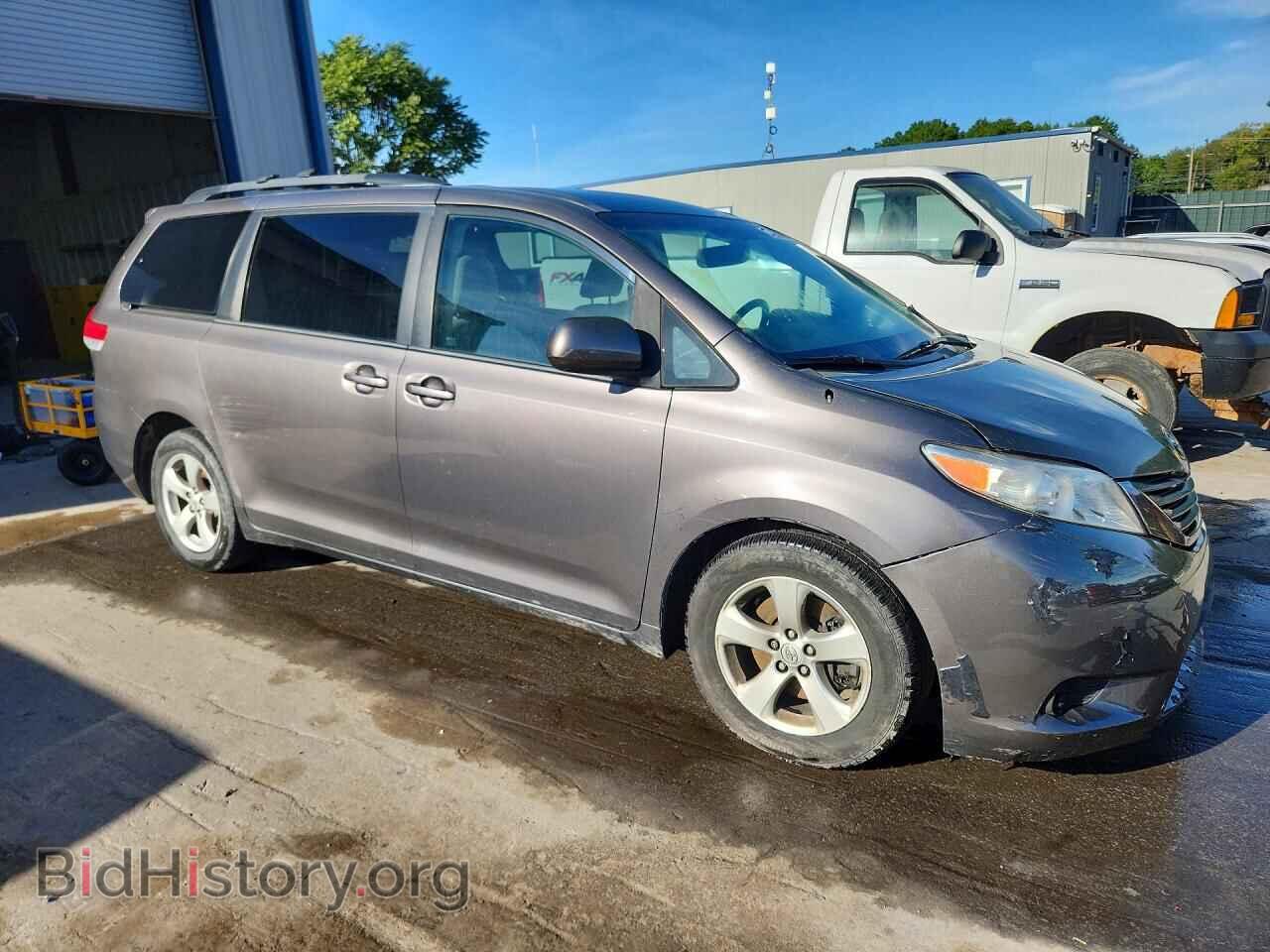 2013 TOYOTA SIENNA - VIN: 5TDKK3DC8DS358233 - Photo 4
