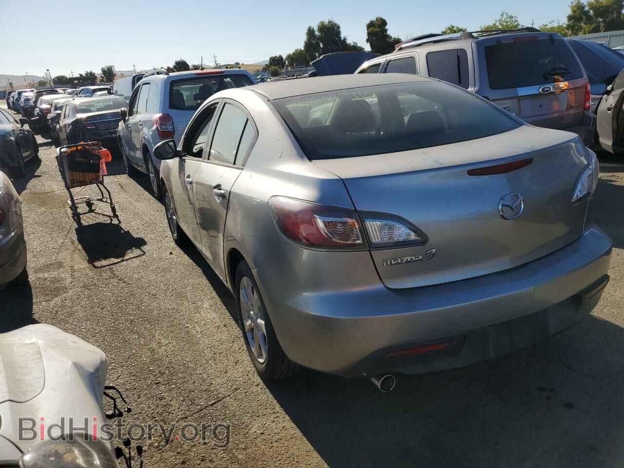 2011 MAZDA 3 - VIN: JM1BL1VGXB1492643 - Фото 2