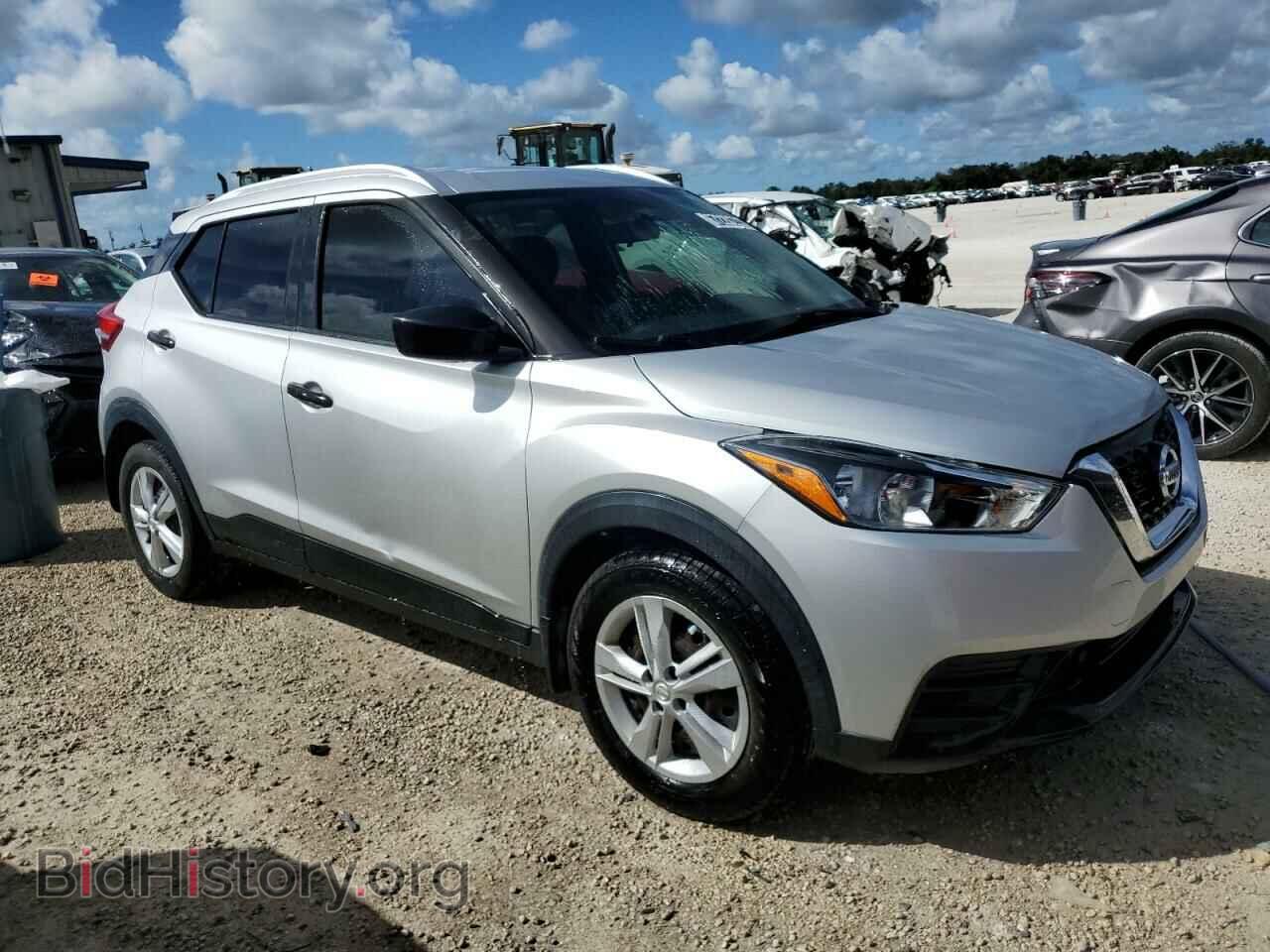 2019 NISSAN KICKS - VIN: 3N1CP5CU3KL529942 - Фото 4