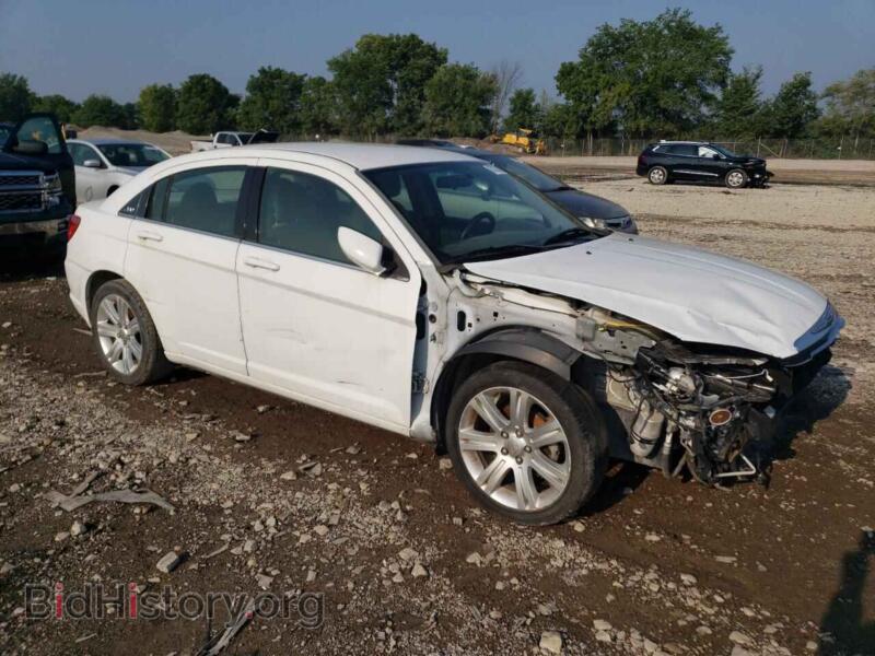 2013 Chrysler 200 (VIN 1C3CCBAB5DN763418) — photo 4 of 12