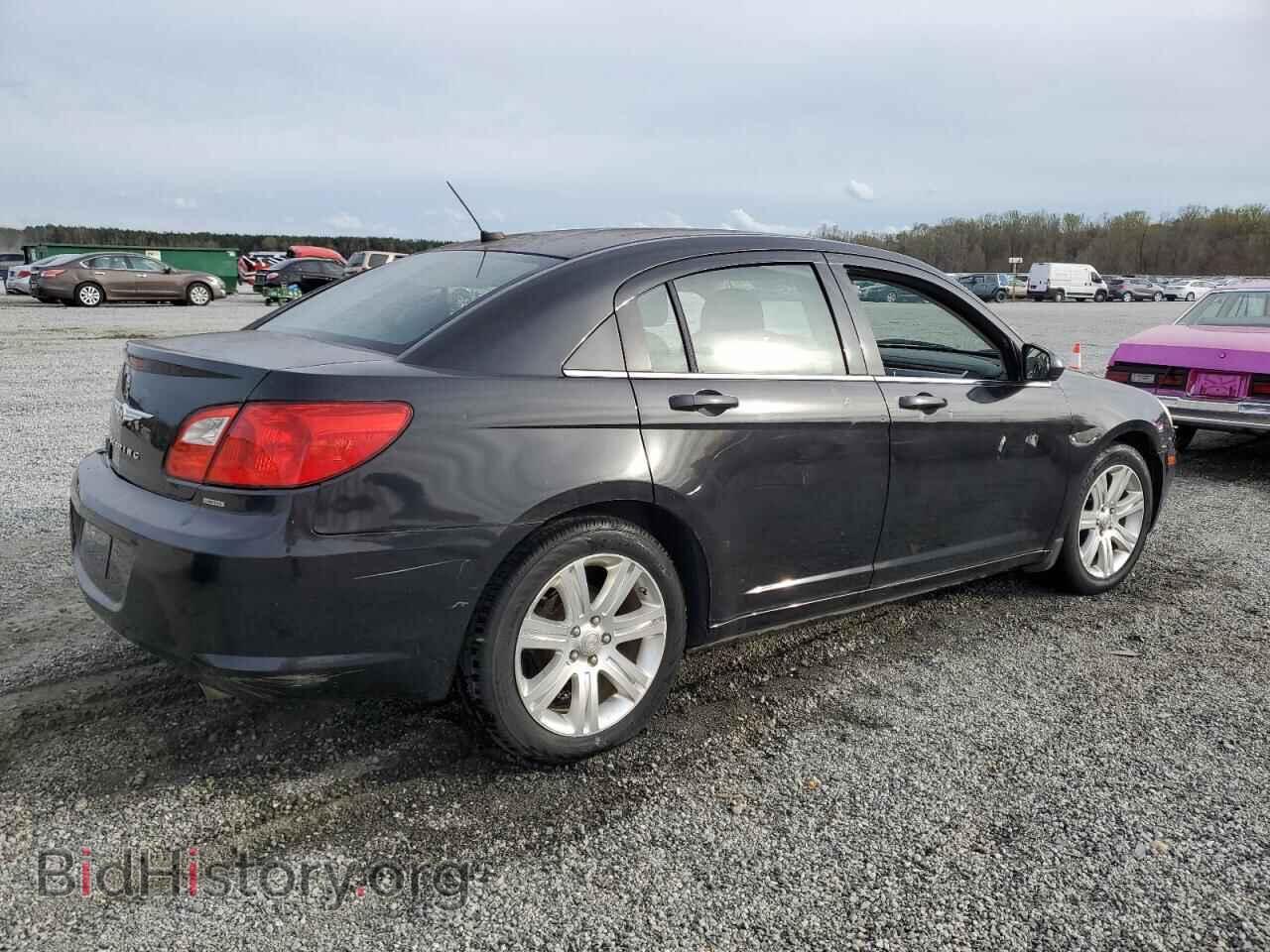 2010 CHRYSLER SEBRING - VIN: 1C3CC5FV3AN208774 - Фото 3