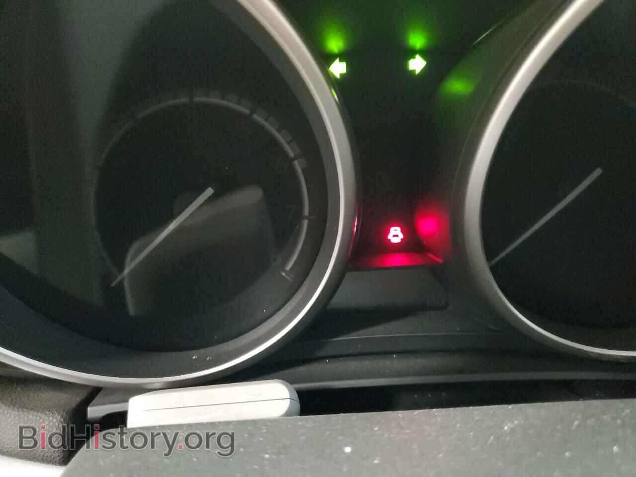 2011 MAZDA MAZDA3 - VIN: JM1BL1M60B1412663 - Фото 8