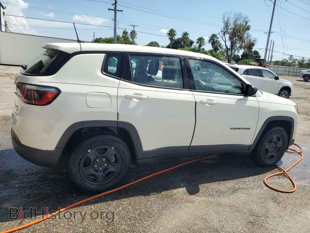 2018 JEEP COMPASS - VIN: 3C4NJCAB8JT318859 - Фото 3