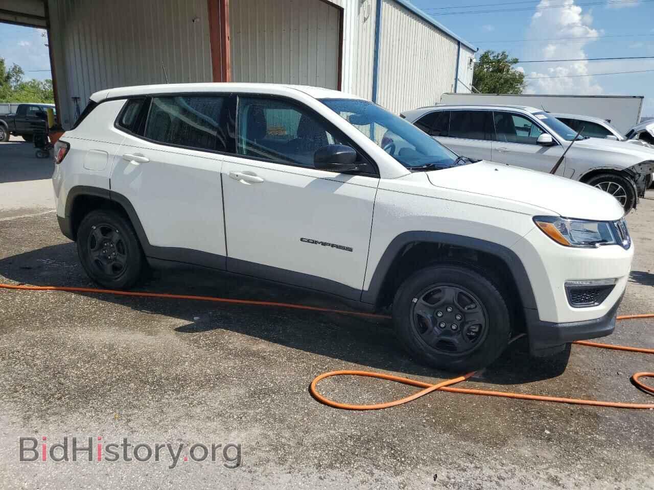2018 JEEP COMPASS - VIN: 3C4NJCAB8JT318859 - Фото 4
