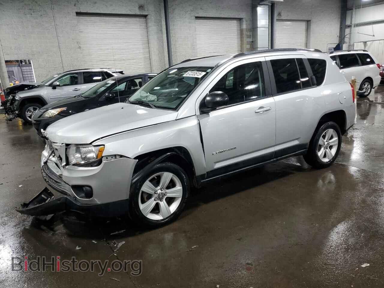 Photo 1J4NT1FB0BD261081 - JEEP COMPASS 2011