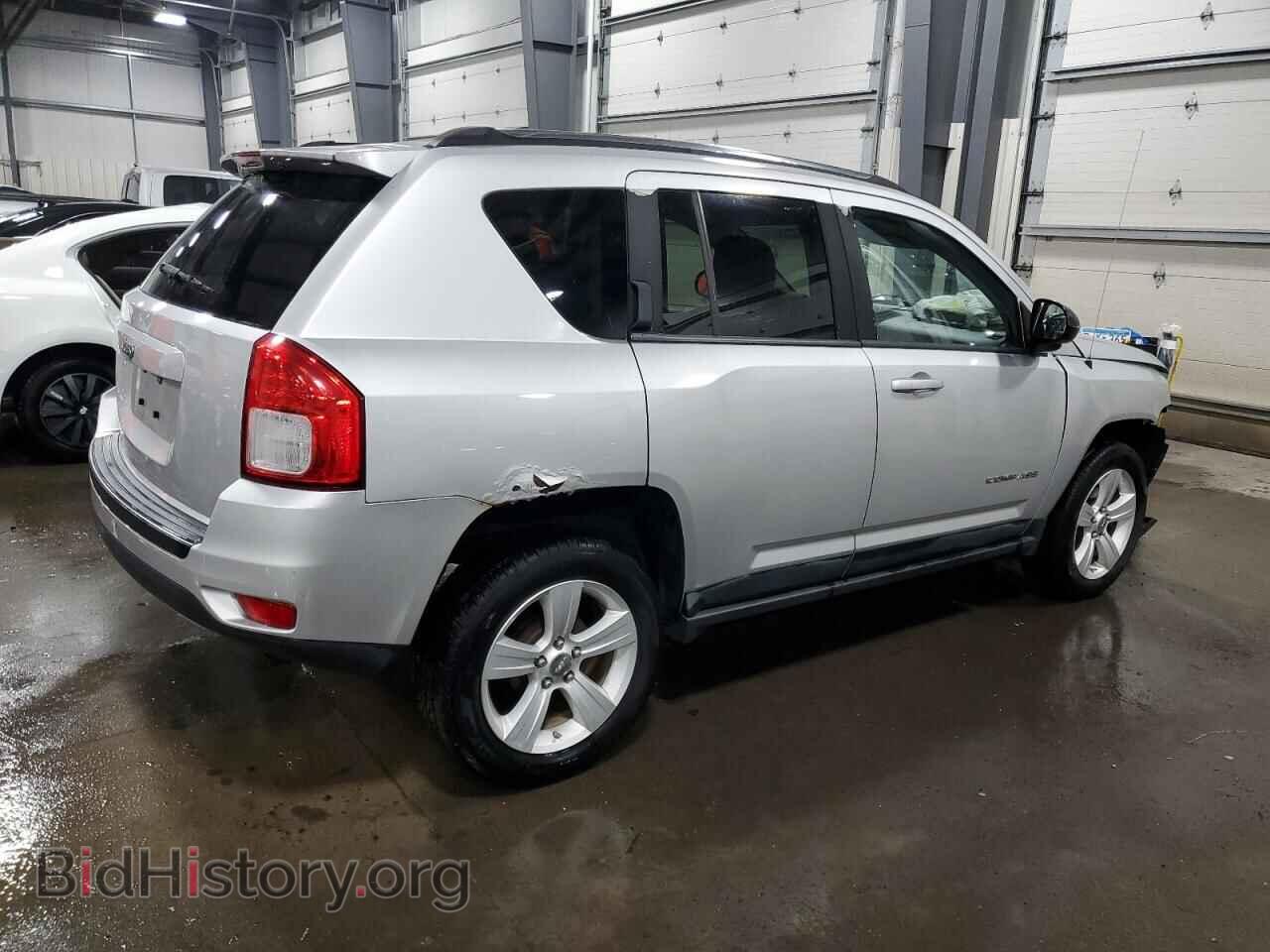 2011 JEEP COMPASS - VIN: 1J4NT1FB0BD261081 - Фото 3