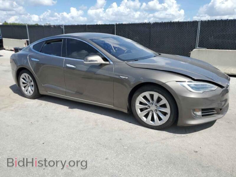2016 Tesla MODEL S (VIN 5YJSA1E22GF149513) — фото 4 из 13