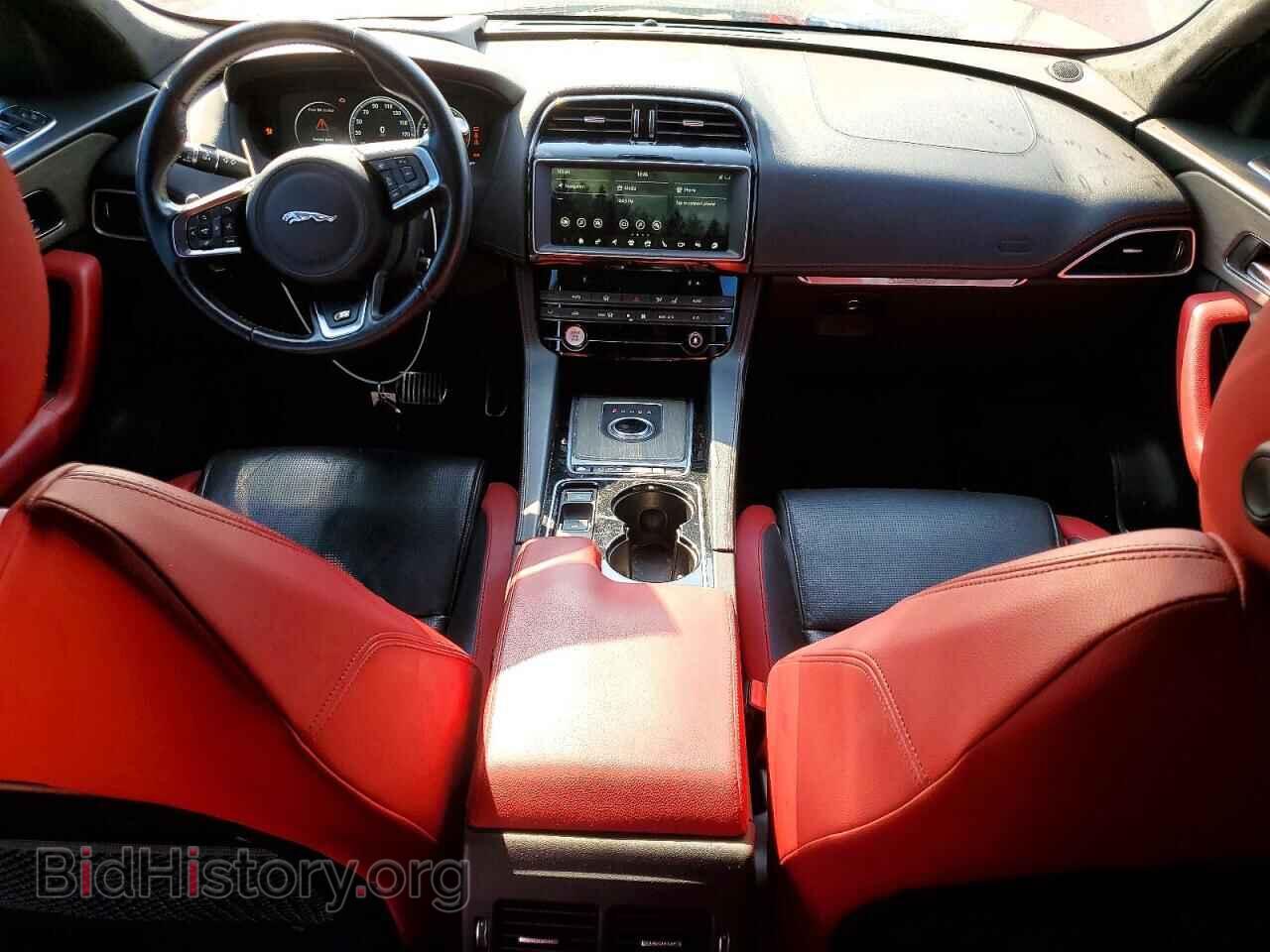 2017 JAGUAR F-PACE - VIN: SADCM2BV1HA056464 - Photo 8