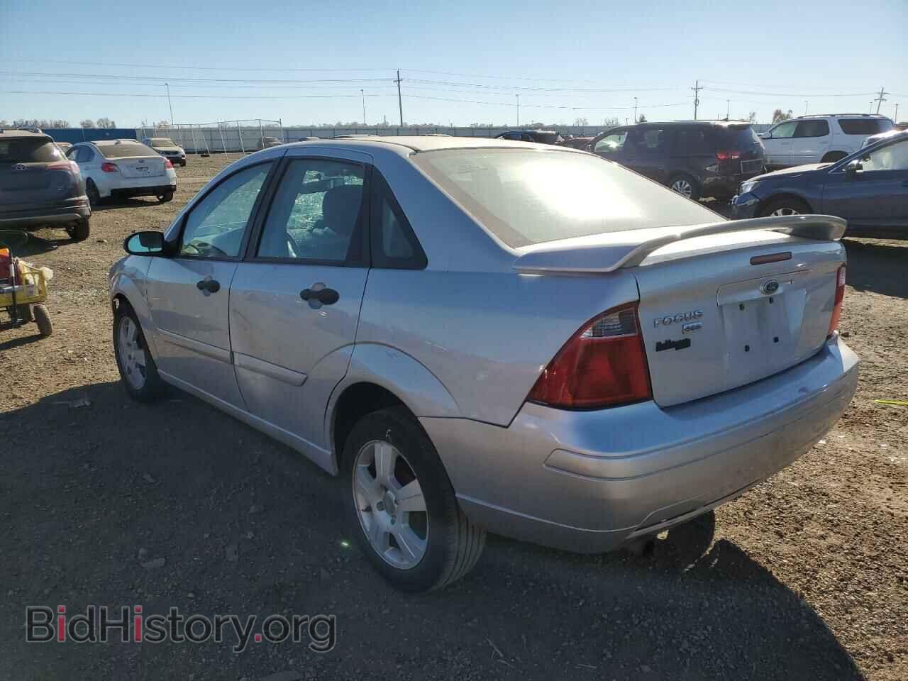 2007 FORD FOCUS - VIN: 1FAHP34NX7W154623 - Фото 3