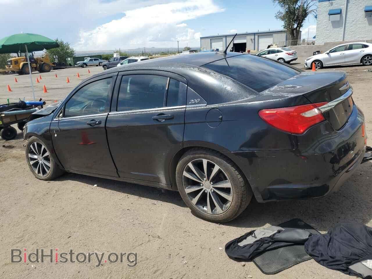 2014 CHRYSLER 200 - VIN: 1C3CCBBG2EN178453 - Фото 2