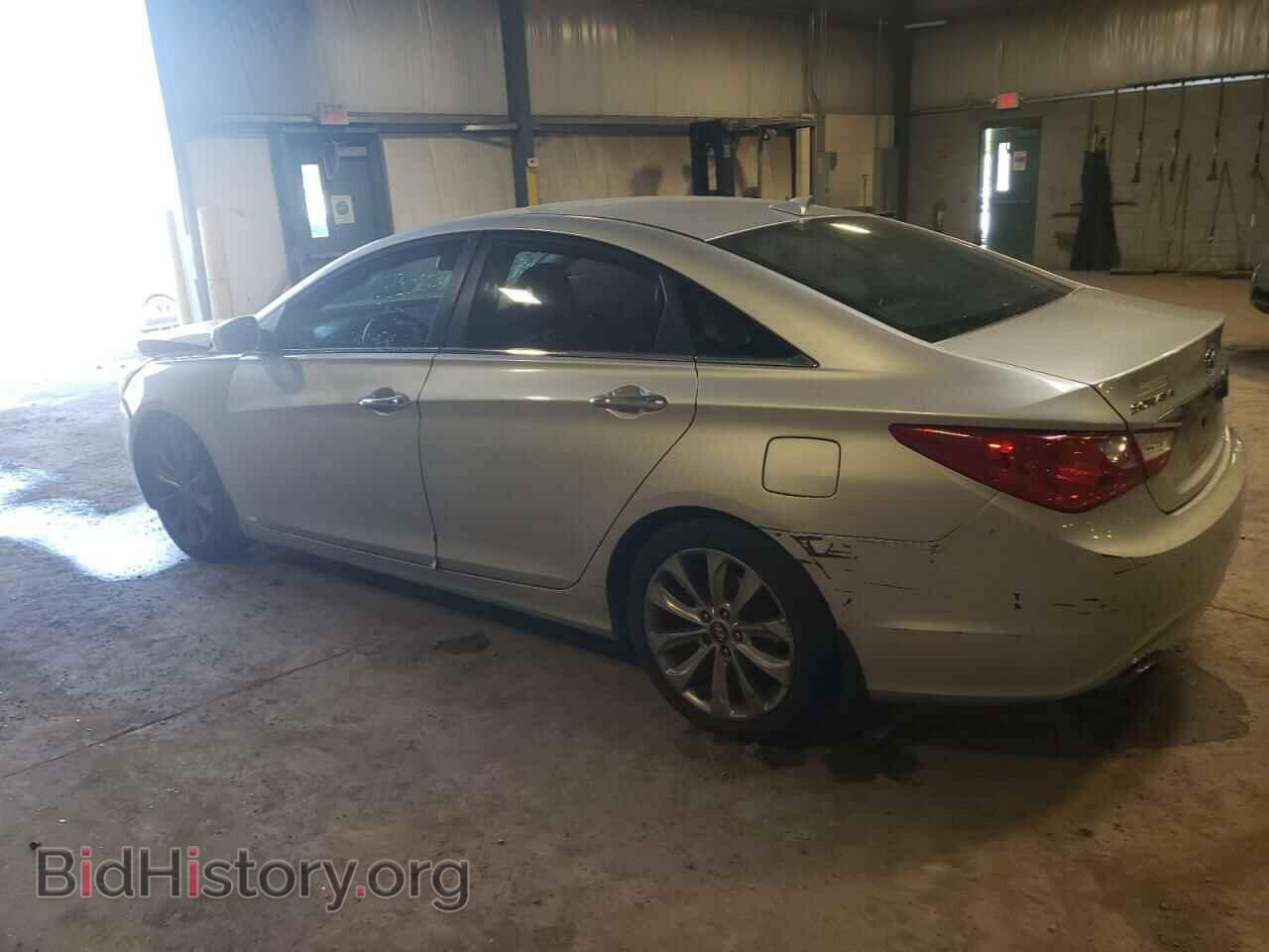 2013 HYUNDAI SONATA - VIN: 5NPEC4AC2DH741059 - Фото 2