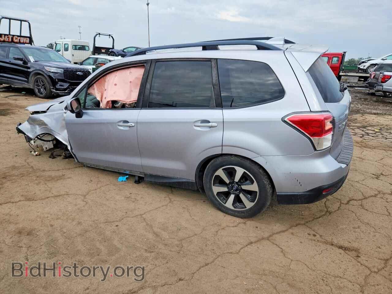 2017 SUBARU FORESTER - VIN: JF2SJAEC3HH477860 - Фото 2