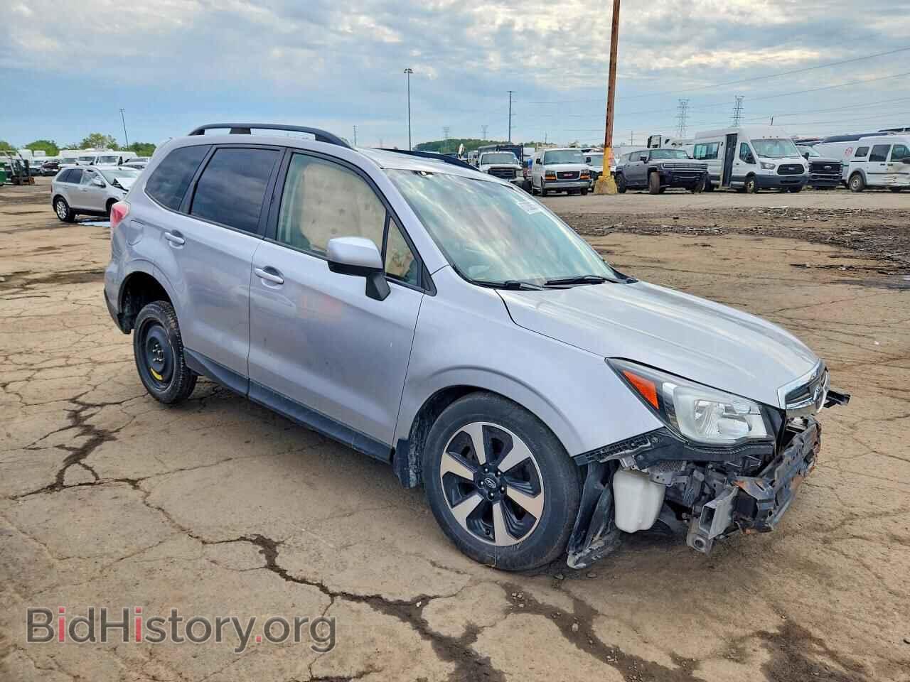2017 SUBARU FORESTER - VIN: JF2SJAEC3HH477860 - Фото 4