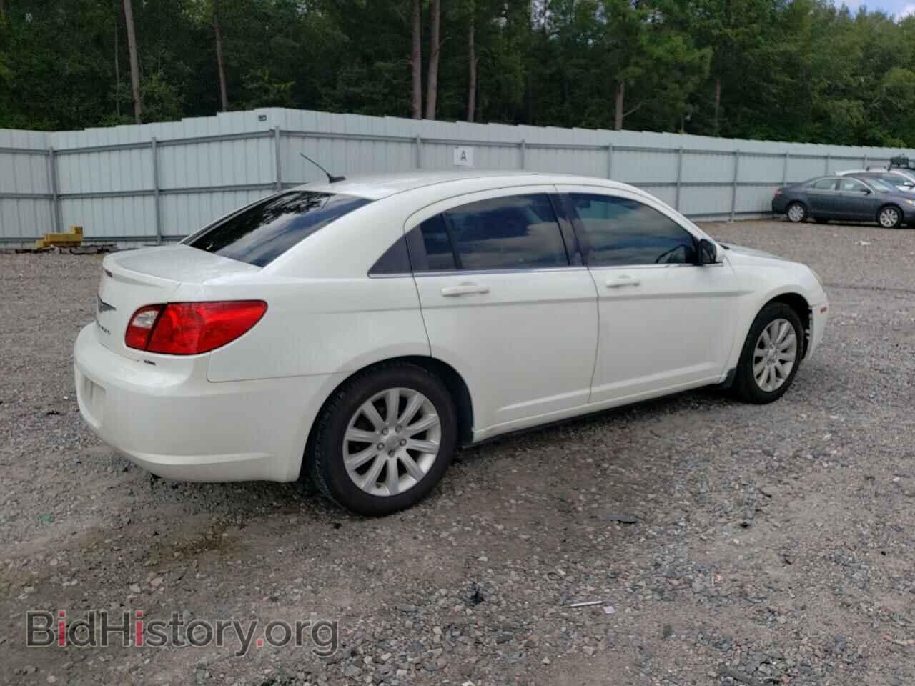 2010 CHRYSLER SEBRING - VIN: 1C3CC5FB1AN216457 - Фото 3