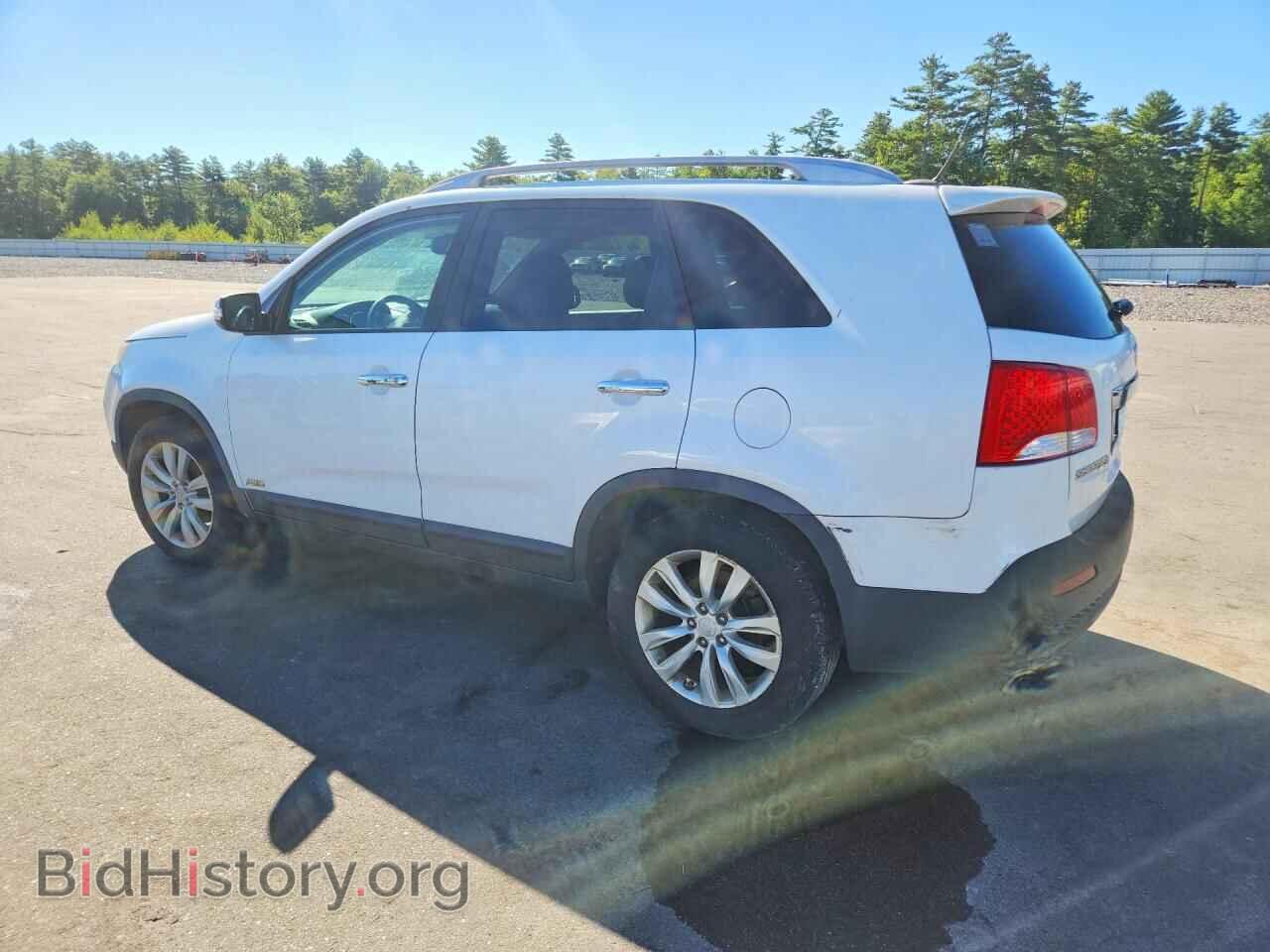 2011 KIA SORENTO - VIN: 5XYKUDA25BG033366 - Фото 2