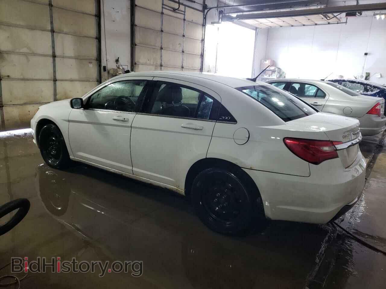2013 CHRYSLER 200 - VIN: 1C3CCBAB0DN634552 - Фото 2