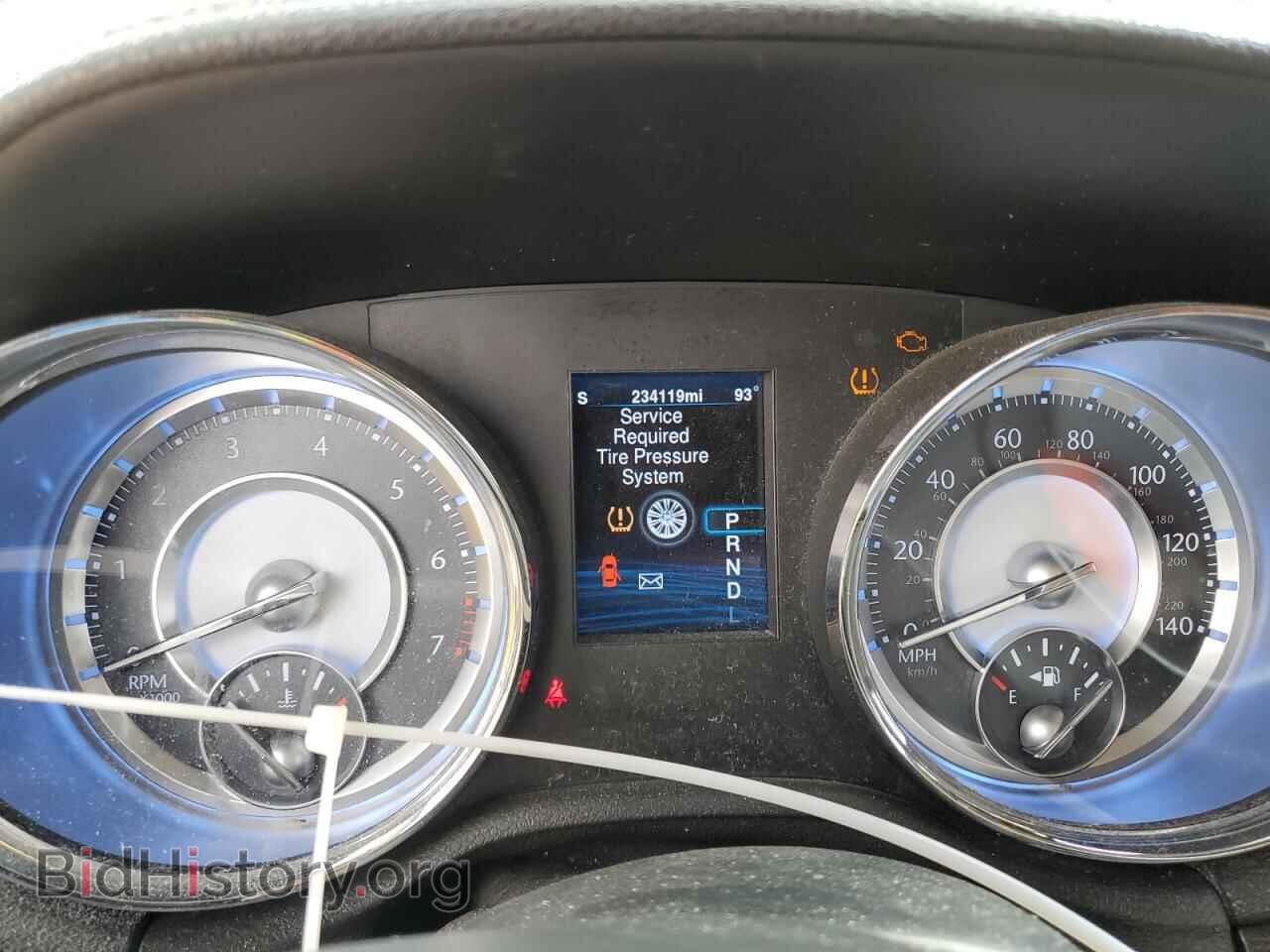 2014 CHRYSLER 300 - VIN: 2C3CCAAG6EH175740 - Фото 9