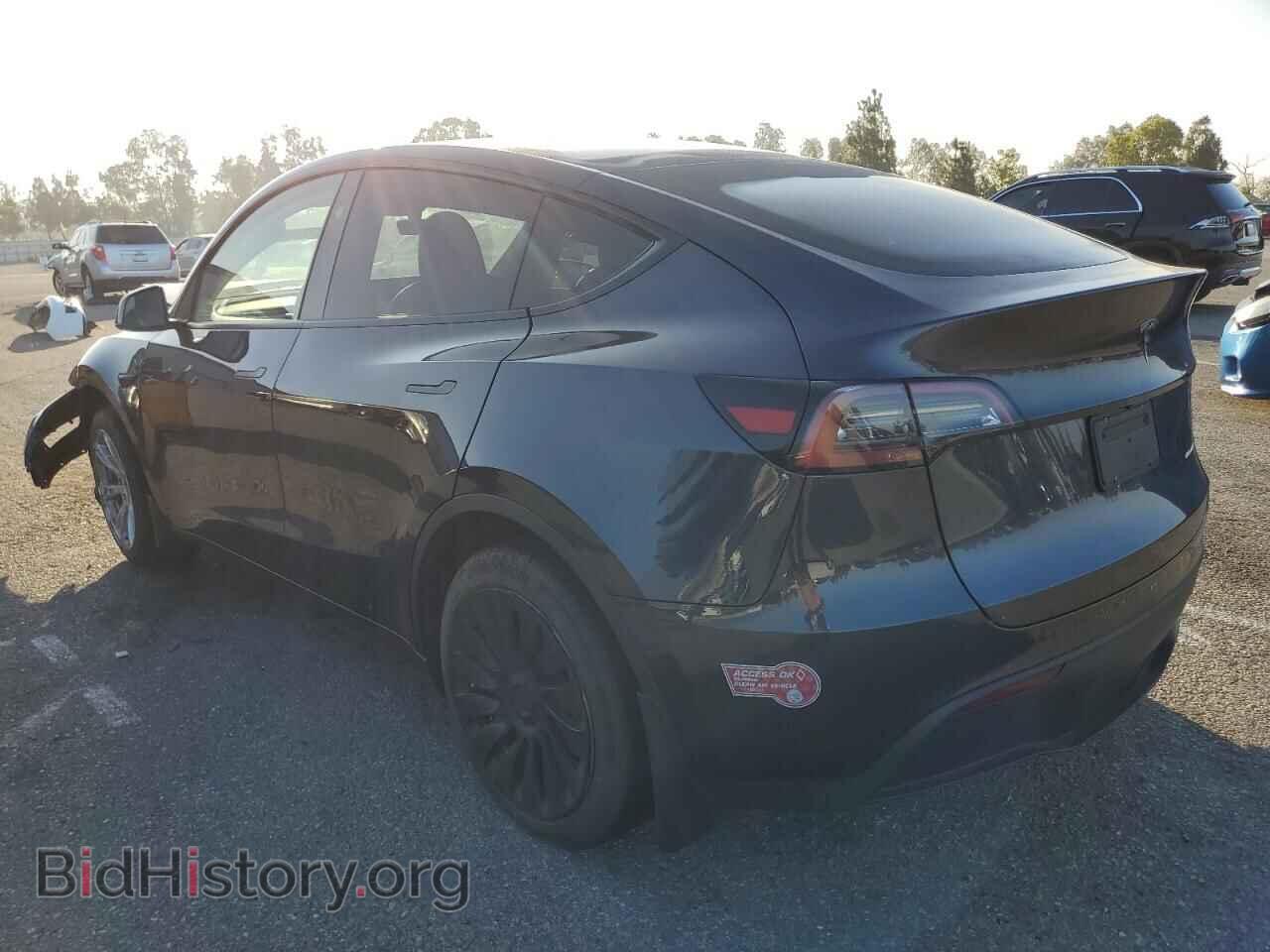 2024 TESLA MODEL Y - VIN: 7SAYGDEE1RA237377 - Фото 2