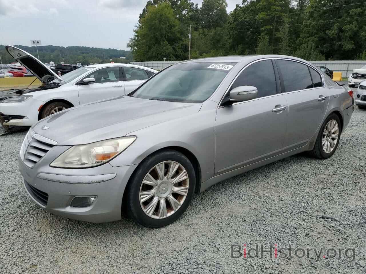 Photo KMHGC46E79U035135 - HYUNDAI GENESIS 2009