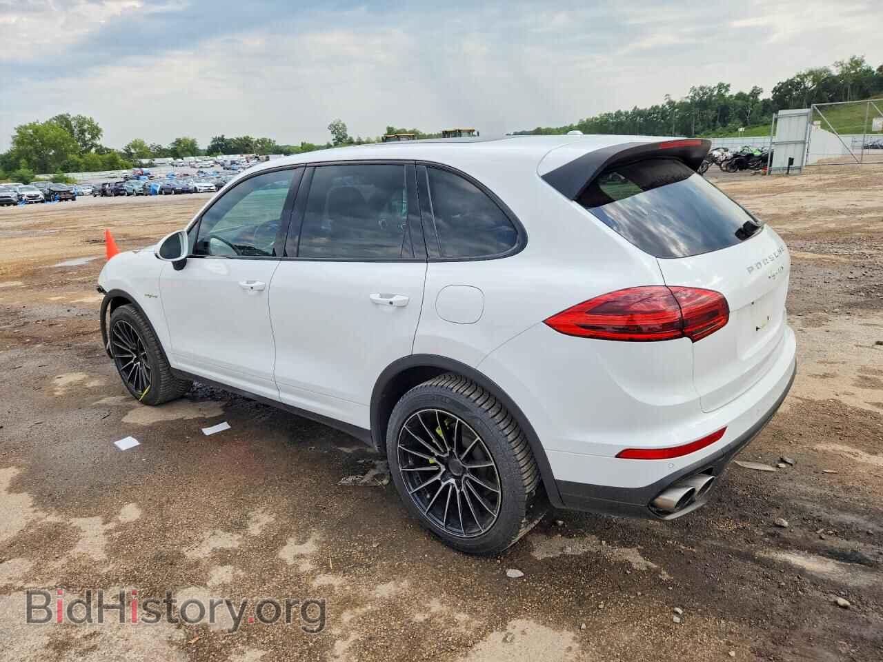 2016 PORSCHE CAYENNE - VIN: WP1AE2A25GLA17112 - Фото 2