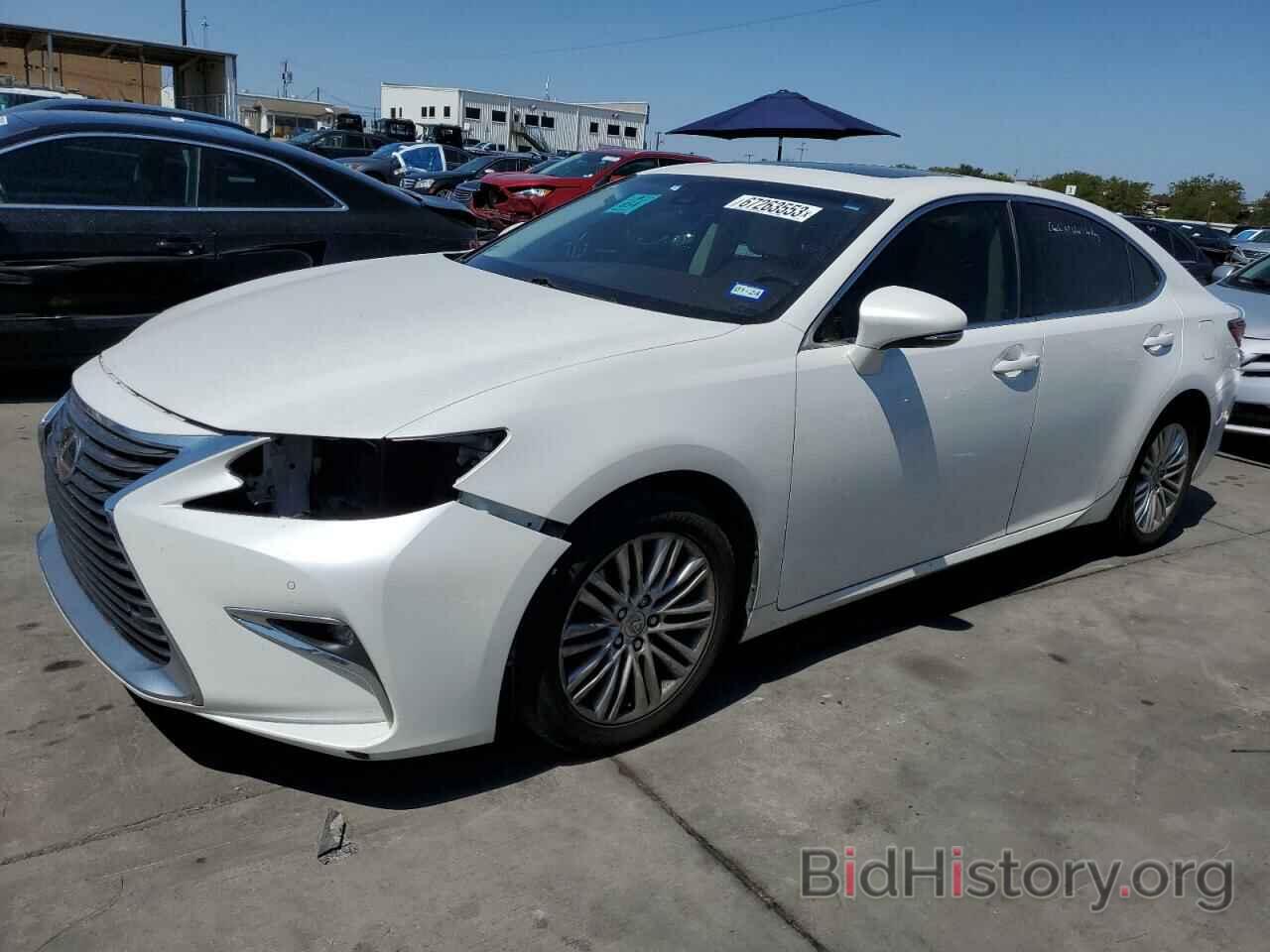 Photo JTHBK1GG7H2250961 - LEXUS ES350 2017