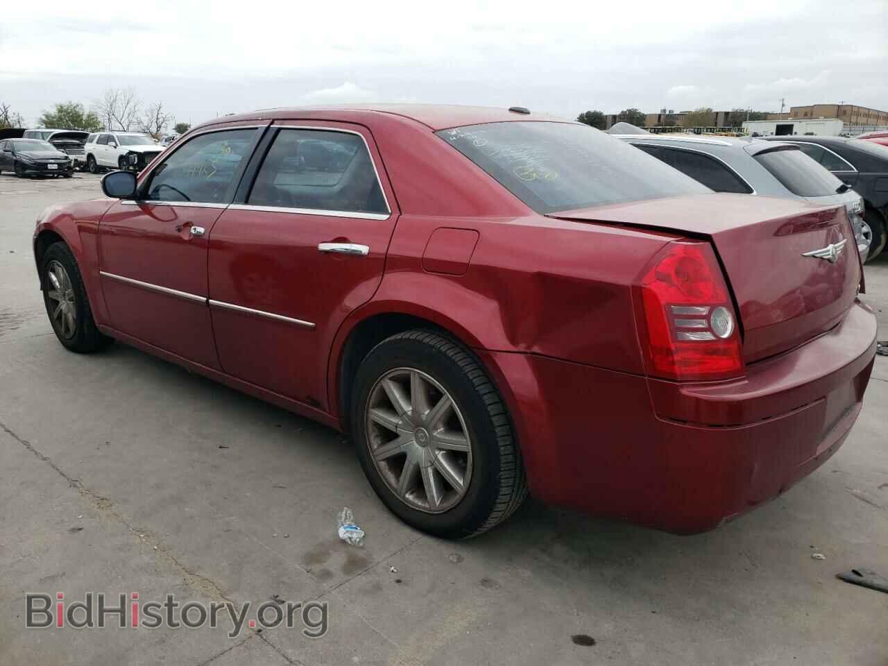 2010 CHRYSLER 300 - VIN: 2C3CA3CV3AH158255 - Фото 2