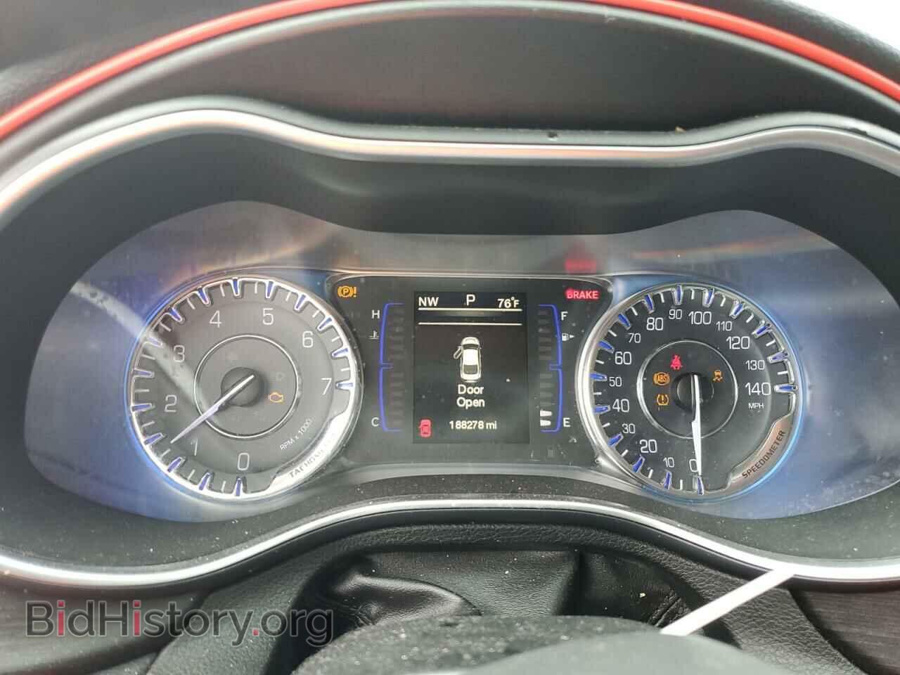 2015 CHRYSLER 200 - VIN: 1C3CCCAB1FN616425 - Фото 9
