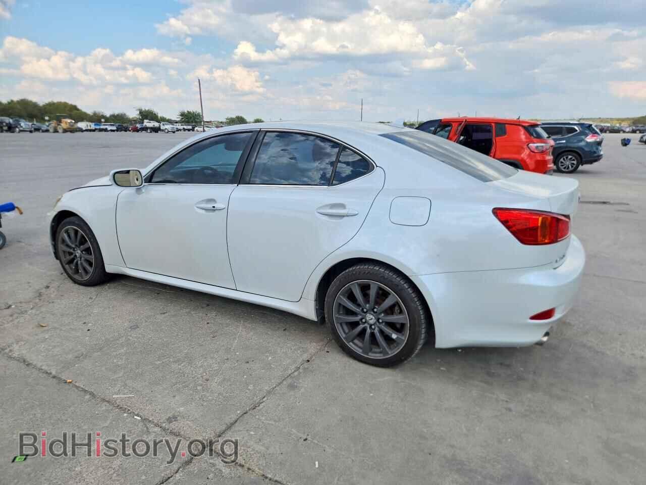 2010 LEXUS IS - VIN: JTHCF5C2XA2032657 - Photo 2