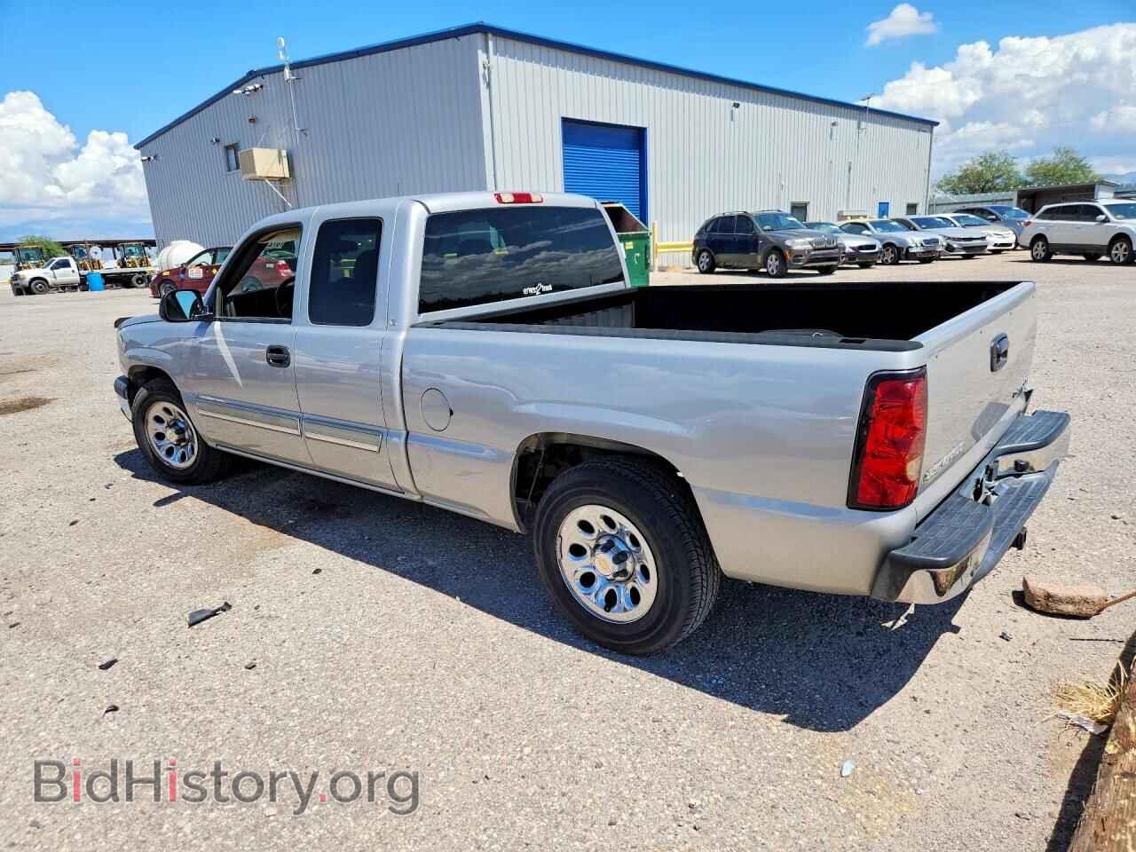 2005 CHEVROLET SILVERADO - VIN: 2GCEC19V451299716 - Photo 2