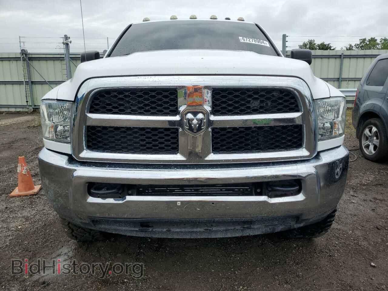 2017 RAM All Models - VIN: 3C6UR5CL9HG554372 - Photo 5