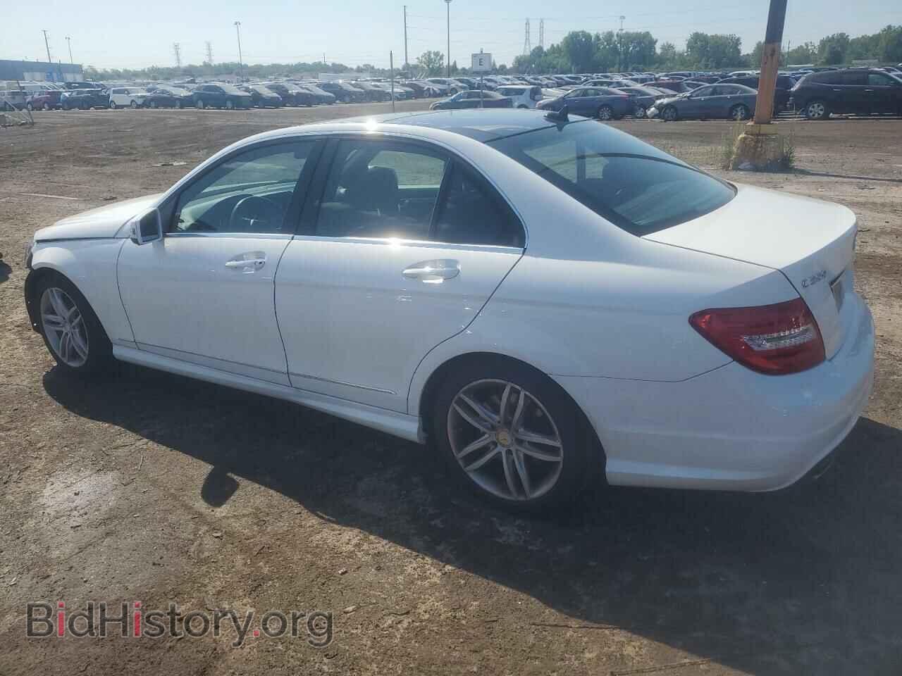 2014 MERCEDES-BENZ C-CLASS - VIN: WDDGF8AB7EA965473 - Фото 2