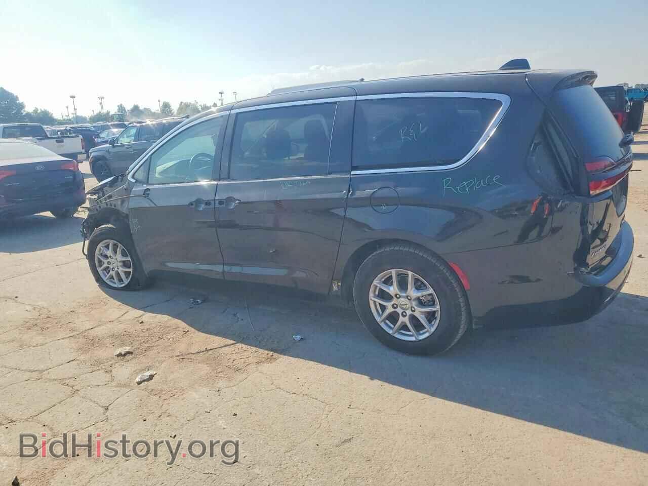2023 CHRYSLER PACIFICA - VIN: 2C4RC1BG0PR631927 - Photo 2