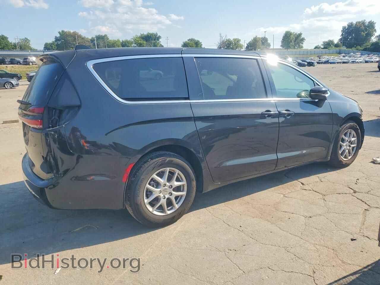 2023 CHRYSLER PACIFICA - VIN: 2C4RC1BG0PR631927 - Photo 3