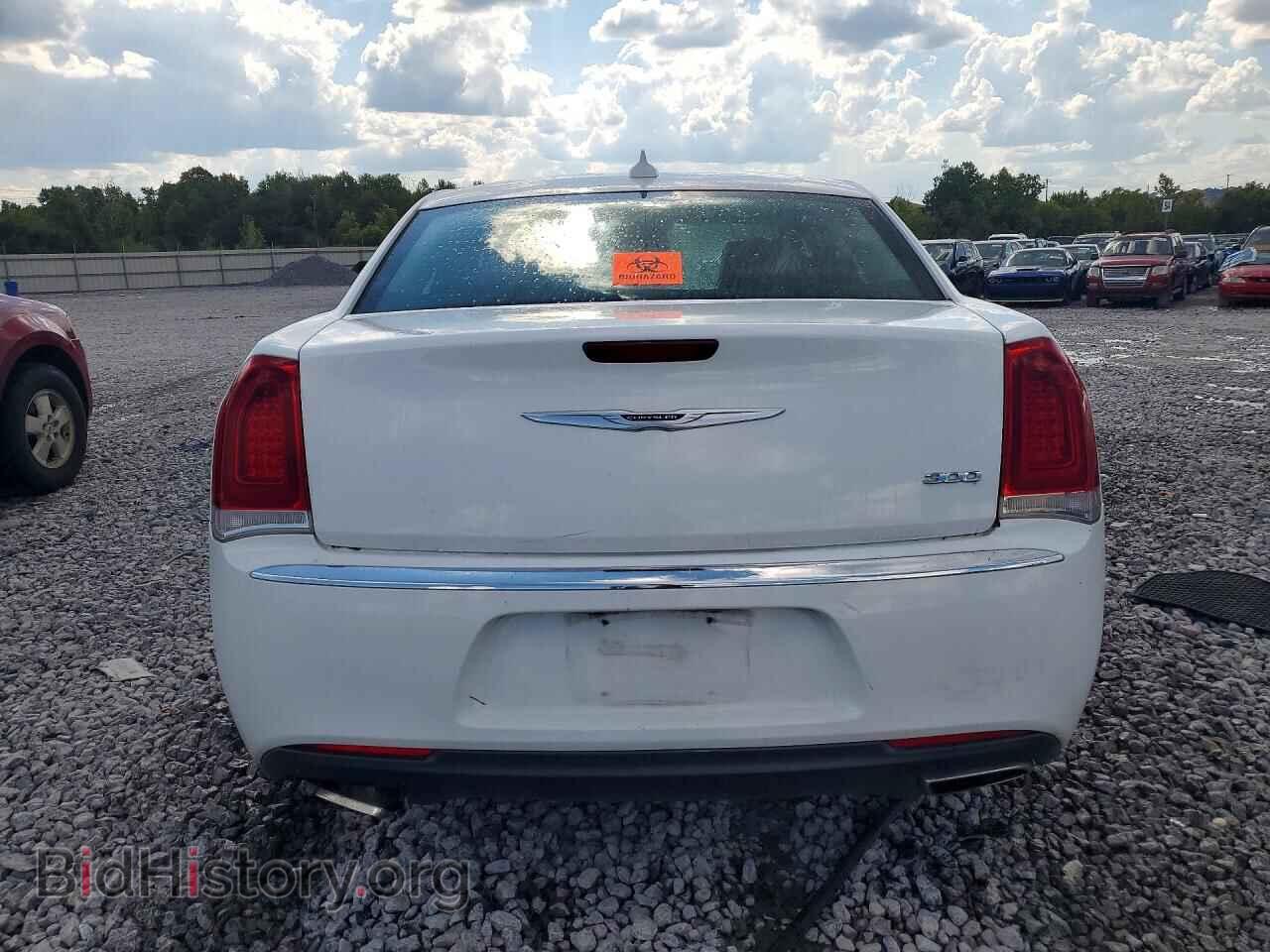 2019 CHRYSLER 300 - VIN: 2C3CCAEG6KH570264 - Фото 6