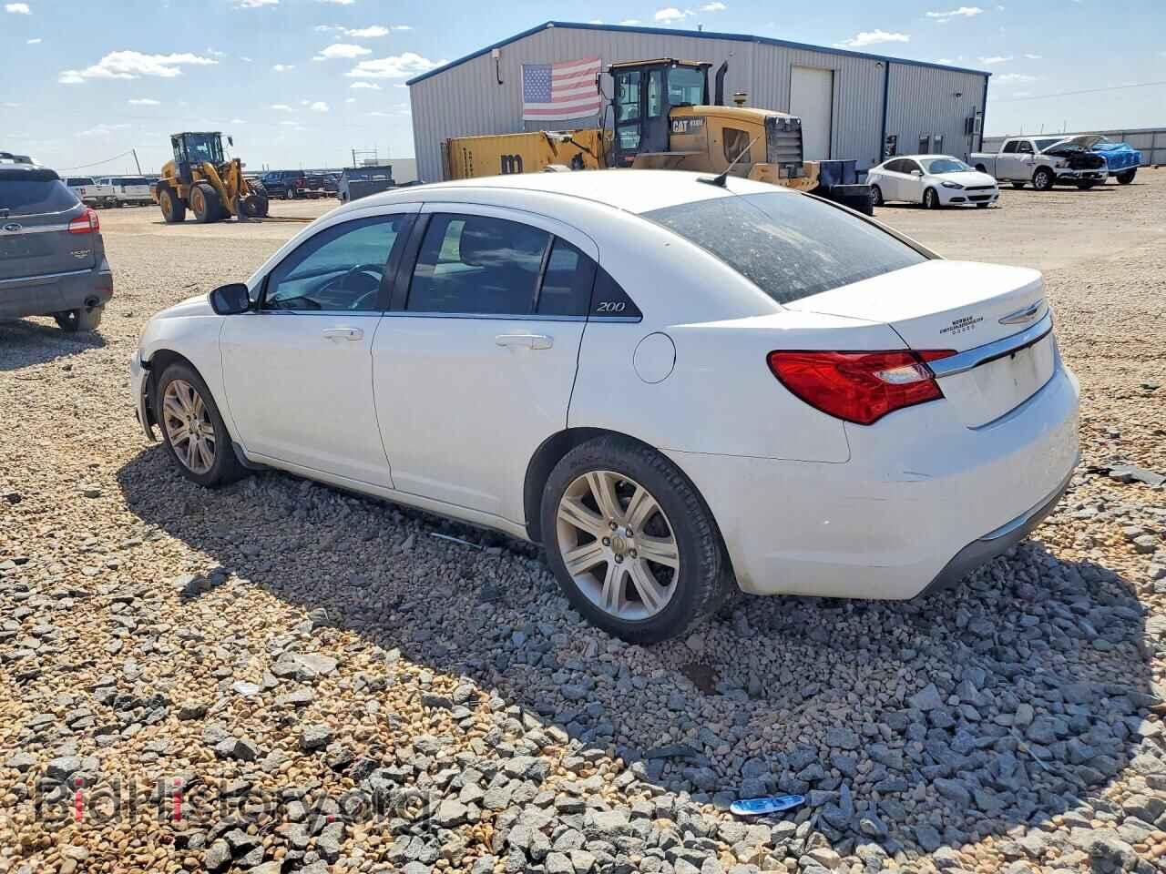 2011 CHRYSLER 200 - VIN: 1C3BC1FB7BN614830 - Photo 2