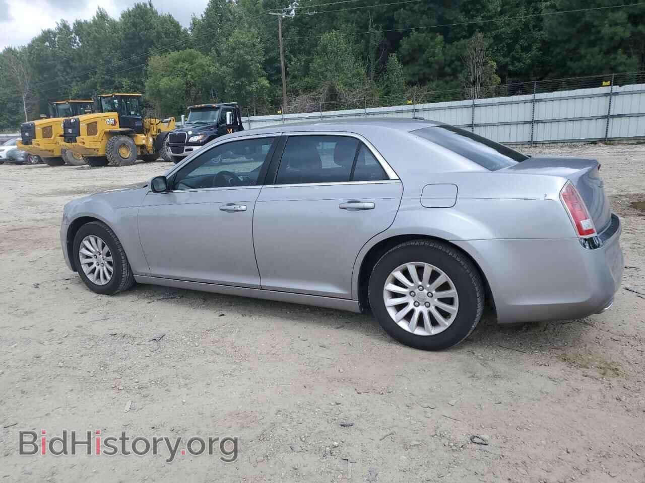 2014 CHRYSLER 300 - VIN: 2C3CCAAG3EH200366 - Фото 2