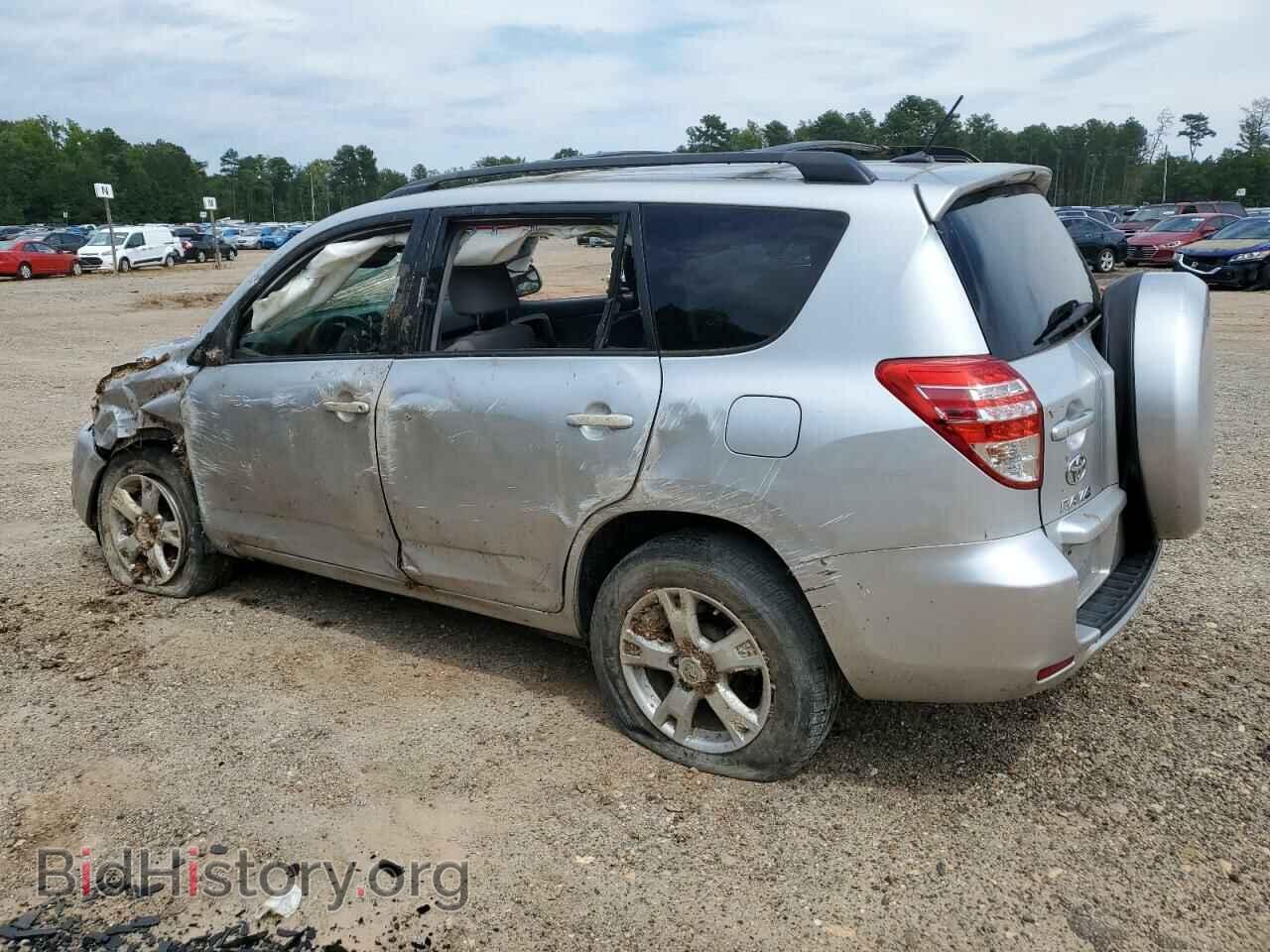 2011 TOYOTA RAV4 - VIN: 2T3BF4DV5BW096047 - Фото 2