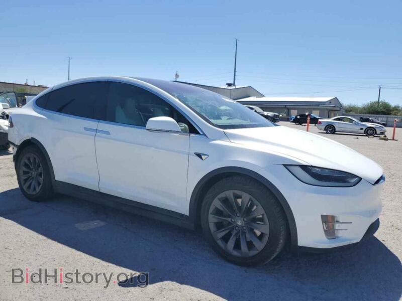 2018 Tesla MODEL X (VIN 5YJXCBE29JF100807) — фото 4 из 13
