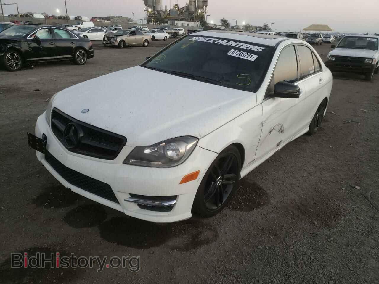 2012 MERCEDES-BENZ C-CLASS - VIN: WDDGF4HB7CA618513 - Фото 2