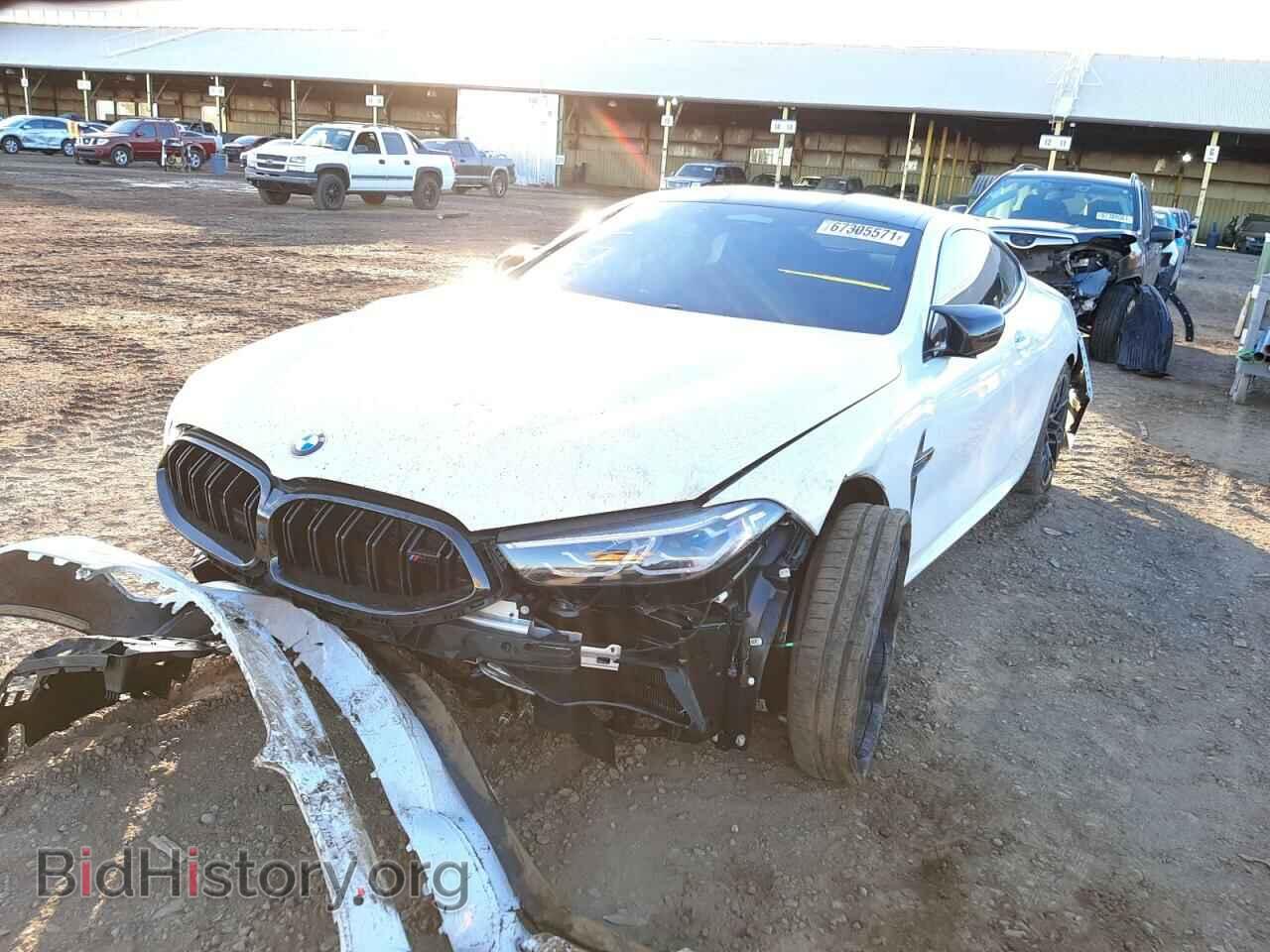2022 BMW M8 - VIN: WBSAE0C02NCH14215 - Фото 2