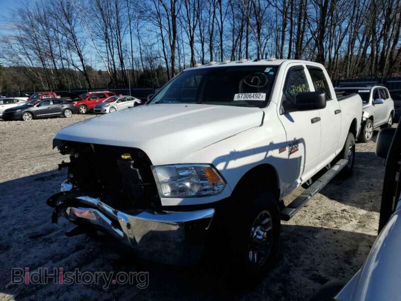 2015 RAM 2500 2500 ST (VIN 3C6UR5CJ8FG614055) — фото 1 из 12, Copart, повреждение: передняя часть