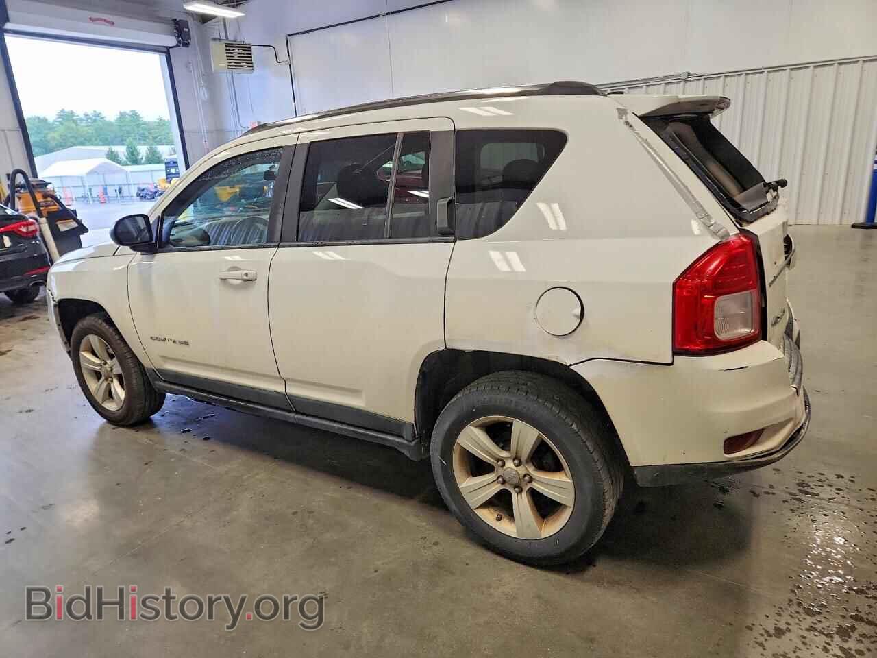 2011 JEEP COMPASS - VIN: 1J4NF1FB8BD283370 - Фото 2