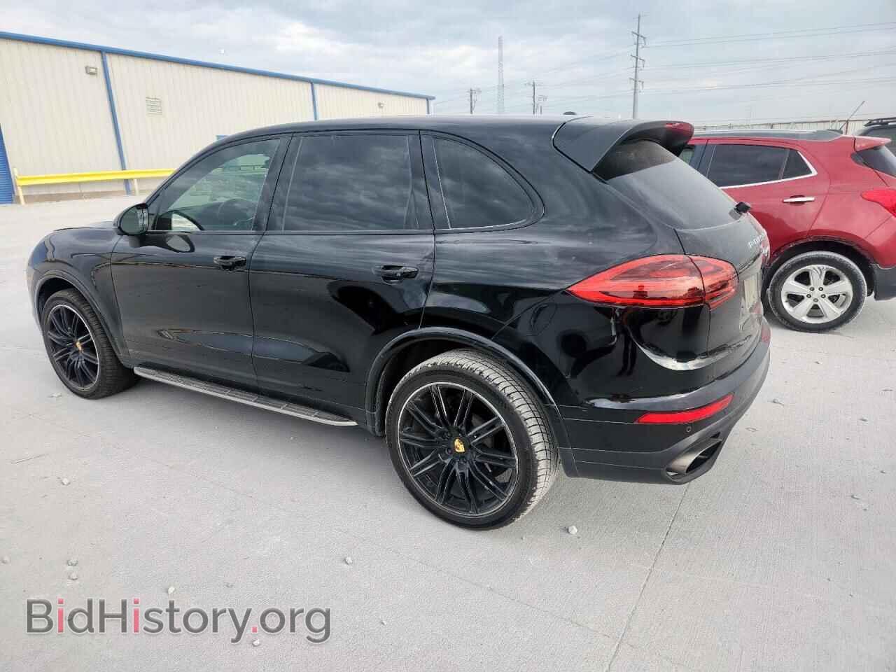 2017 PORSCHE CAYENNE - VIN: WP1AA2A29HKA82726 - Фото 2
