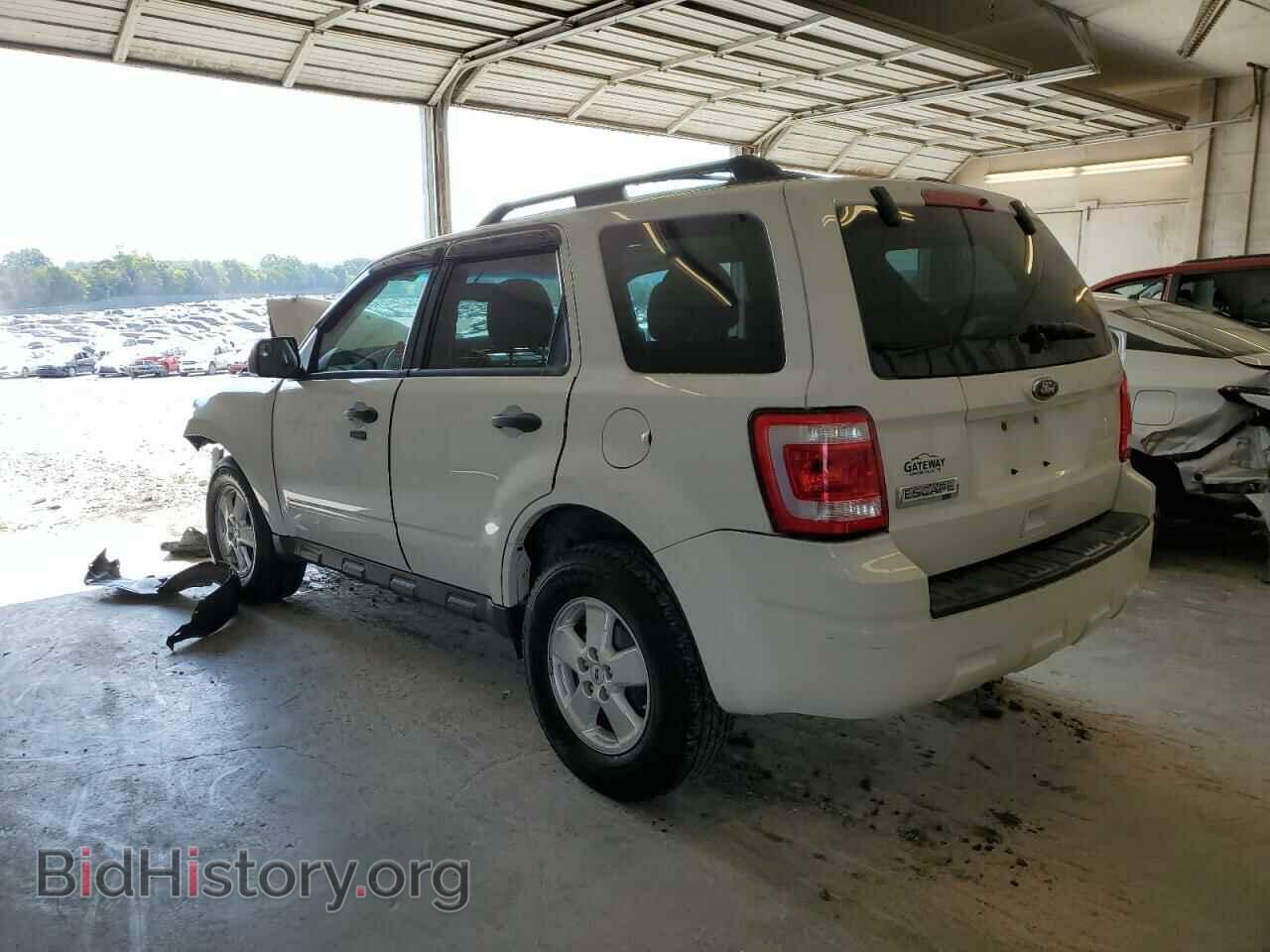 2010 FORD ESCAPE - VIN: 1FMCU0D75AKB61132 - Фото 2