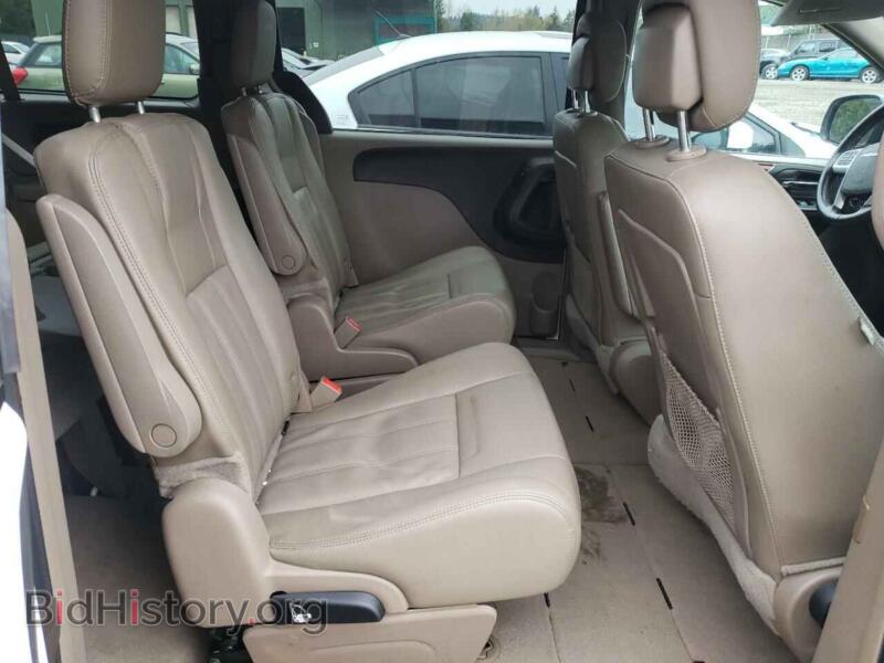 2016 Chrysler MINIVAN (VIN 2C4RC1BG7GR230200) — photo 6 of 10