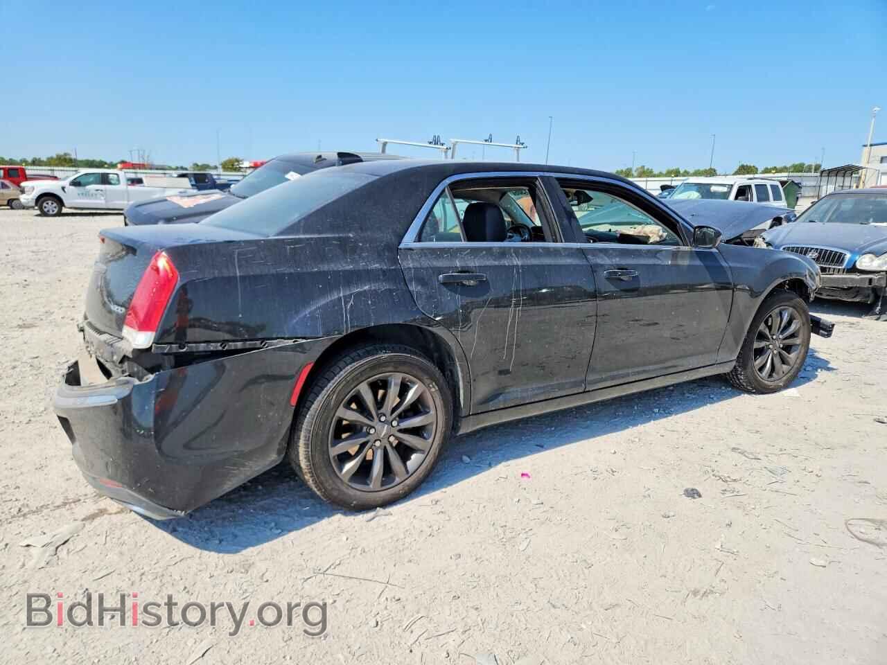 2015 CHRYSLER 300 - VIN: 2C3CCARG8FH842376 - Photo 3