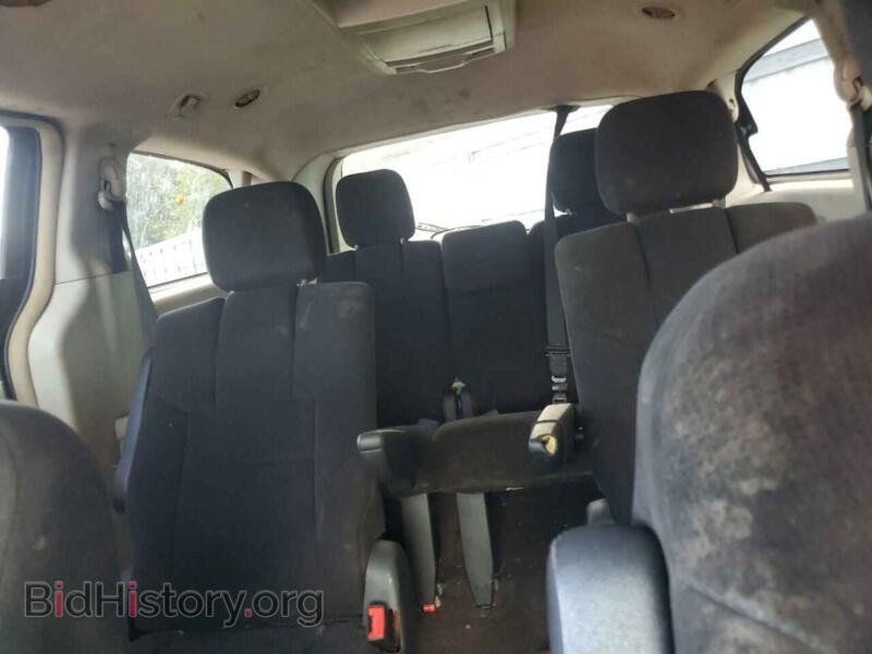 2011 Chrysler MINIVAN (VIN 2A4RR5DG6BR637172) — photo 10 of 13