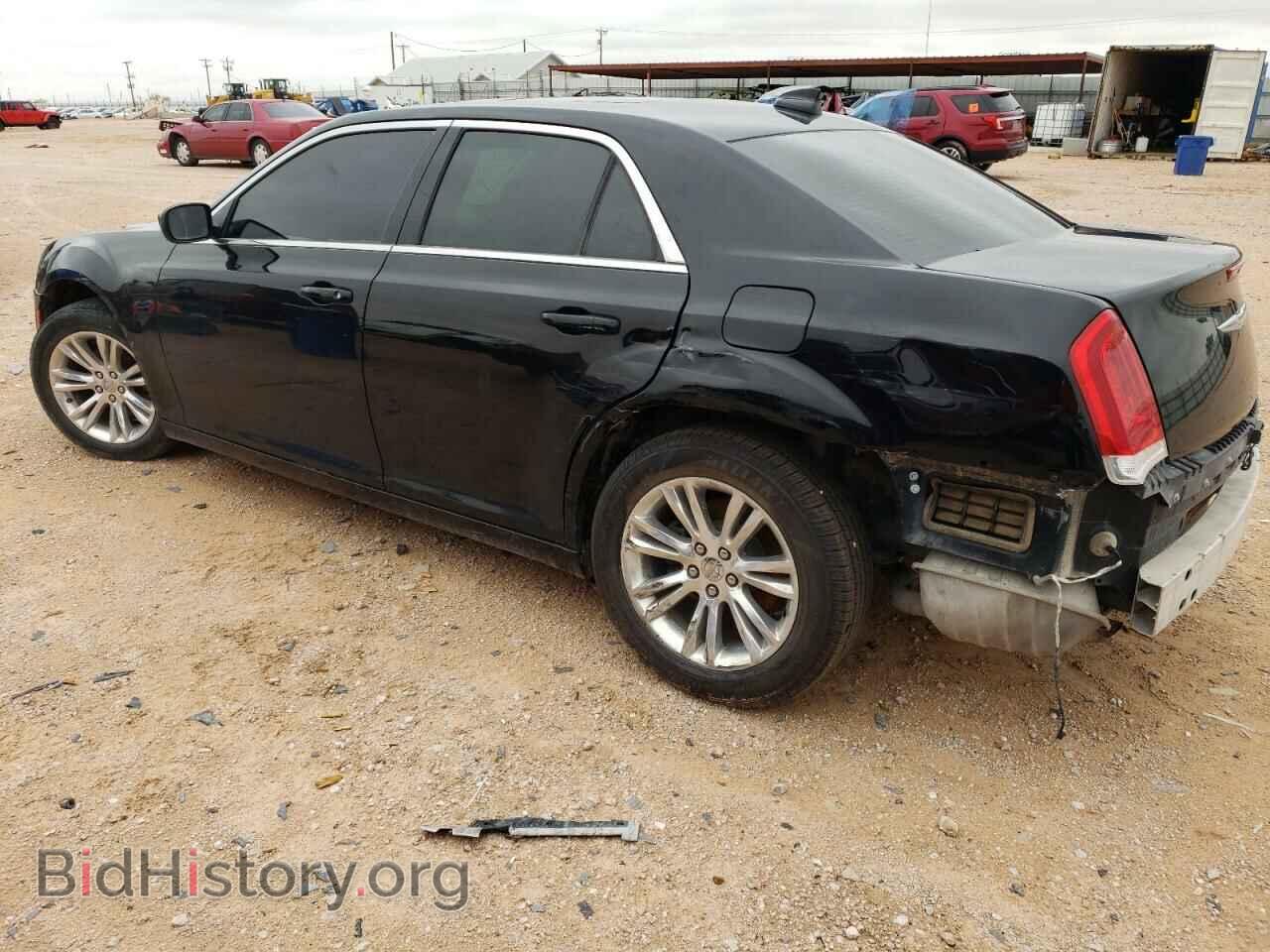 2017 CHRYSLER 300 - VIN: 2C3CCAAG3HH540122 - Фото 2
