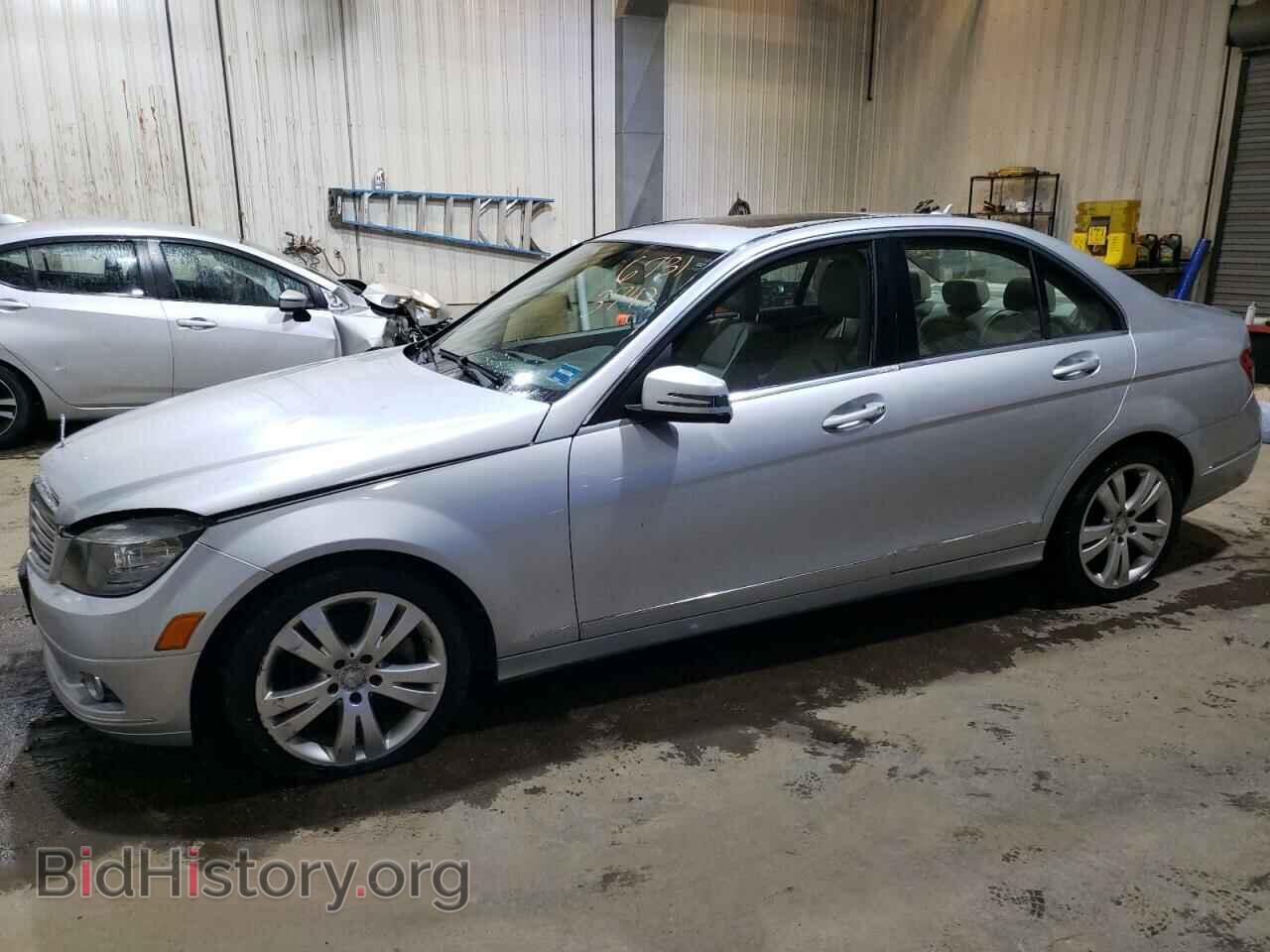 Photo WDDGF8BB3AR124048 - MERCEDES-BENZ C-CLASS 2010