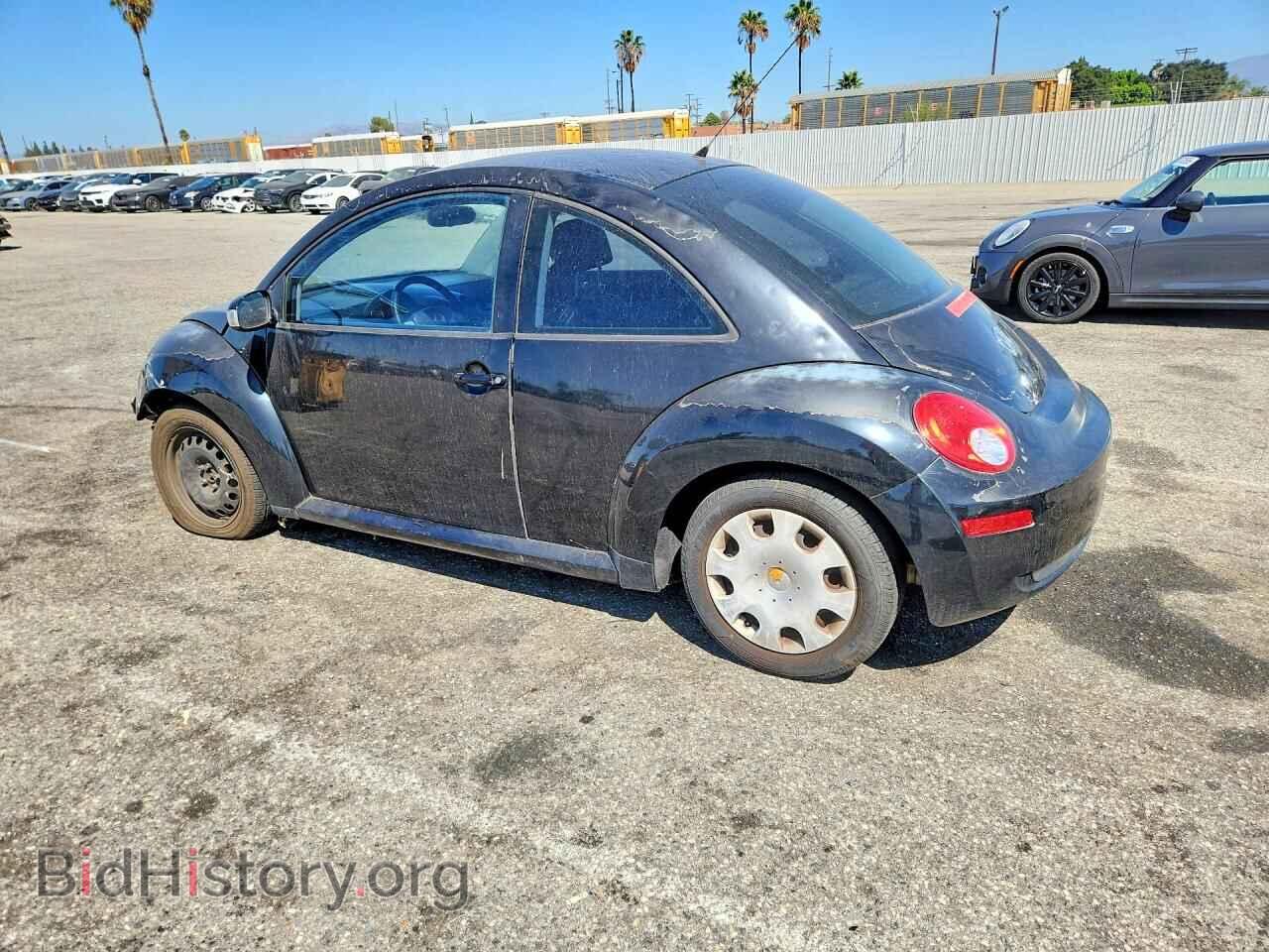 2010 VOLKSWAGEN BEETLE - VIN: 3VWPG3AG6AM009059 - Photo 2